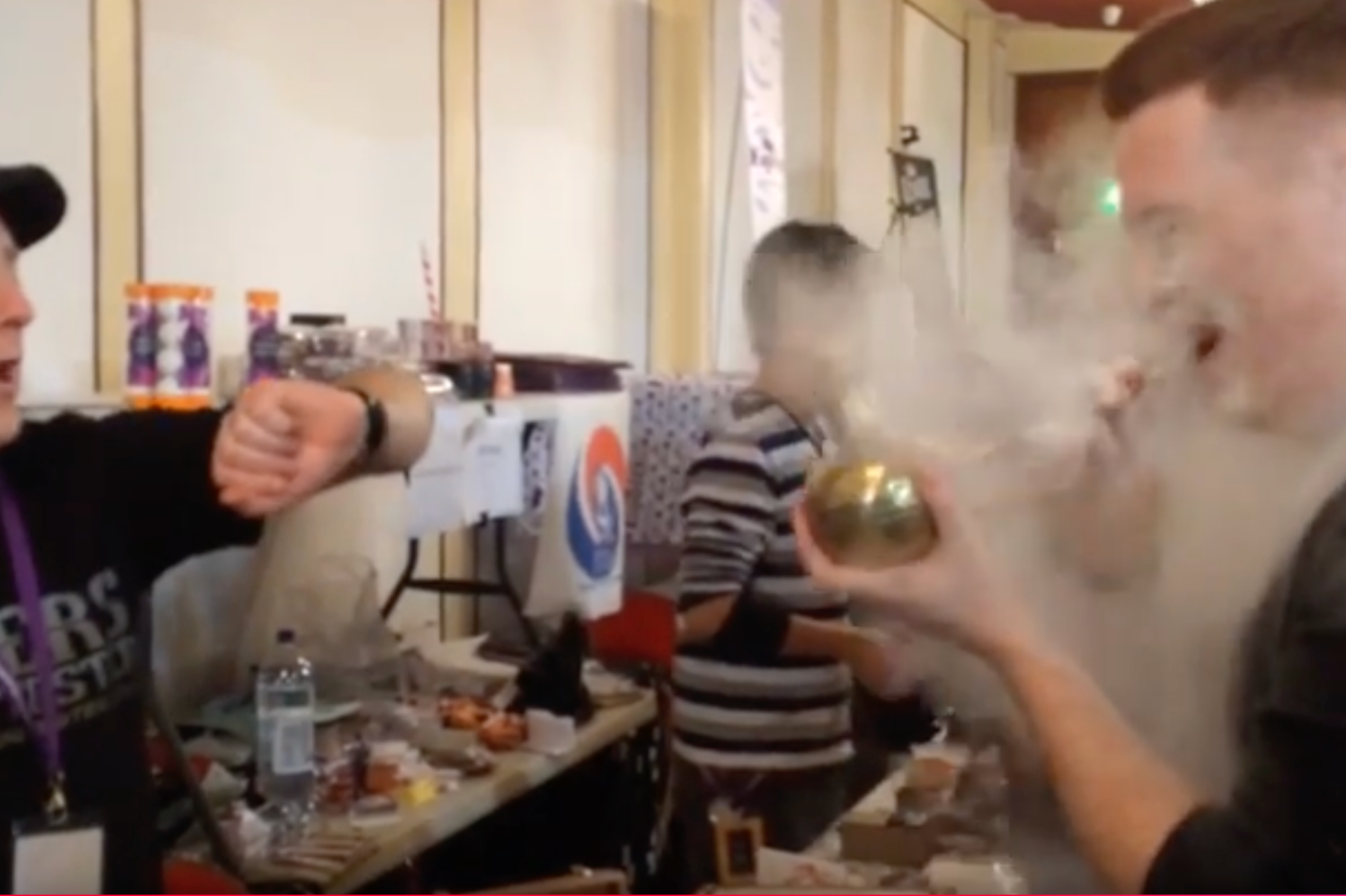 Load video: The Divers Lung Tester at blackpool magic convention